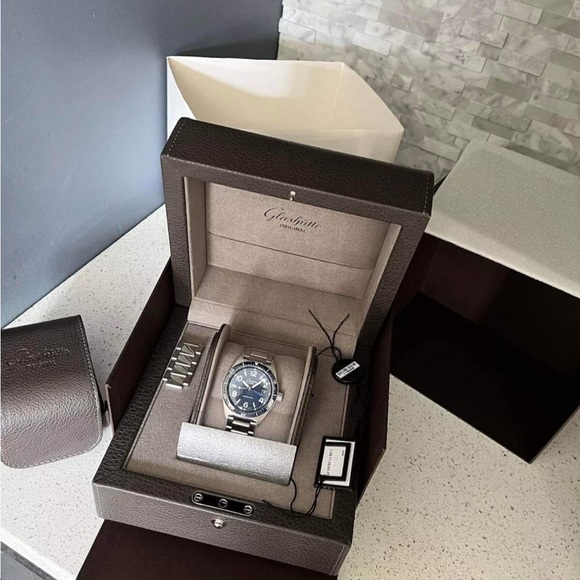 Like new in very good condition - LonginessHydroconquest men’s watch
